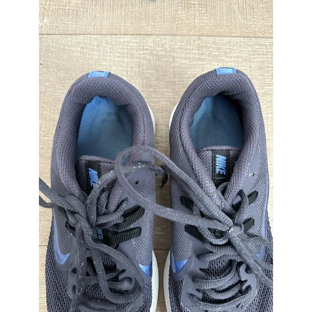 Nike Blue Sneakers - Picture 8 of 9